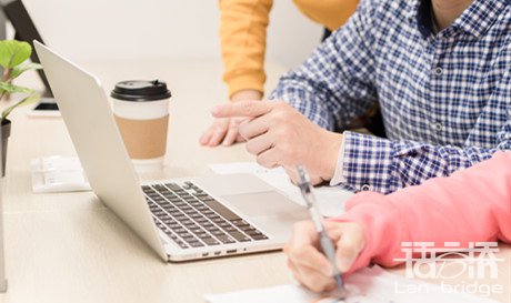 英語說明書專業中譯服務——認證翻譯公司助您準確傳達信息